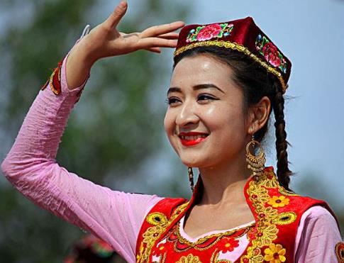 中國十大最美民族服飾排行榜,藏族服飾獨特又華麗