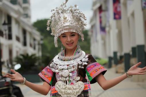 中國十大最美民族服飾排行榜,藏族服飾獨特又華麗