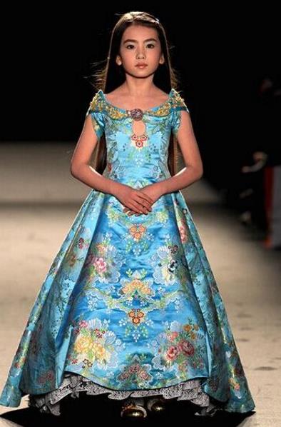 世界十大童模排行榜,克里斯廷娜·碧曼諾娃簡直是神仙顏值