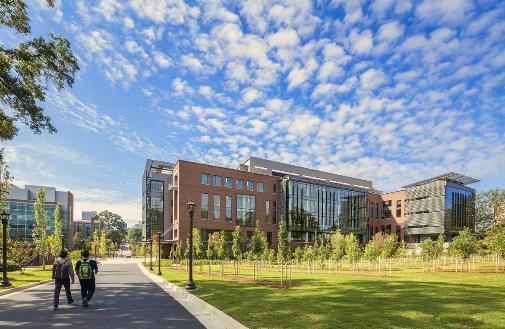 十大泰晤士世界大學(xué)排名,牛津大學(xué)走出了27位英國首相