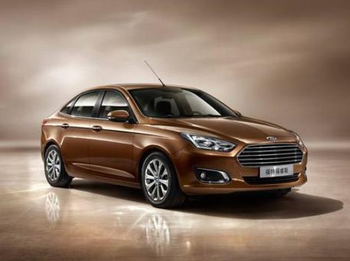 十款9萬左右的車排行榜,榮威RX5百公里綜合油耗僅6.8L