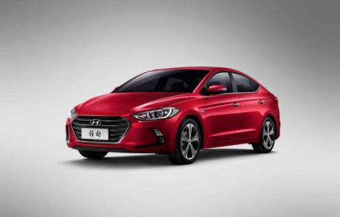 十款9萬左右的車排行榜,榮威RX5百公里綜合油耗僅6.8L