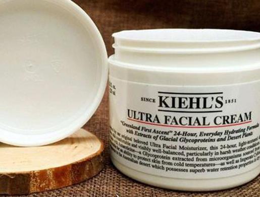 全球公認的十款最好用補水產(chǎn)品排名,活泉潤透水份露可持續(xù)保持濕潤