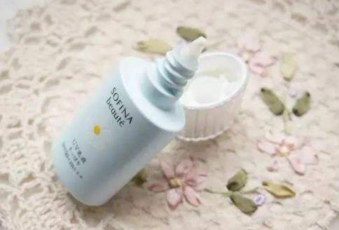 十大最好用的防曬護(hù)膚品排名,碧柔水感保濕防曬霜、安耐曬都很棒