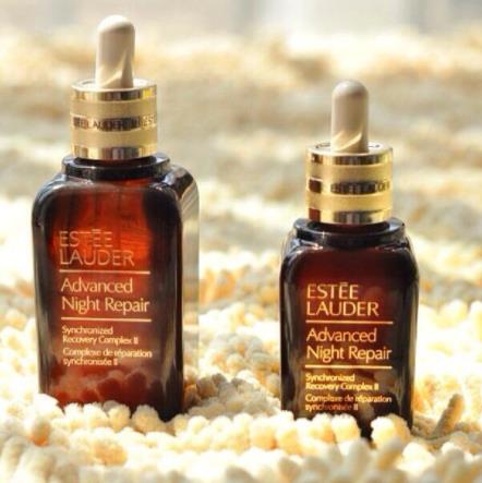 最好用的十大精華排名,POLA極光煥彩精華液、HR綠寶瓶精華露都很好