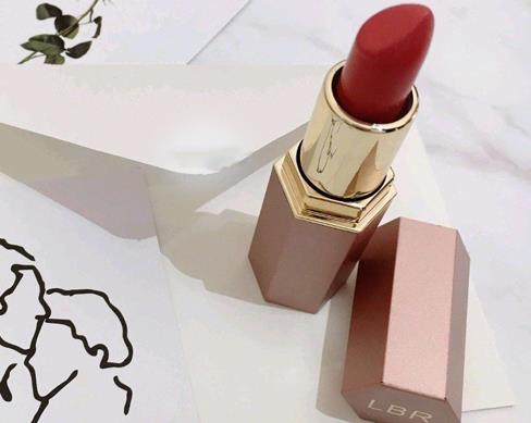 2019十大斷貨王口紅排名,MAC CHILI小辣椒、MAC RUBY WOO口碑好