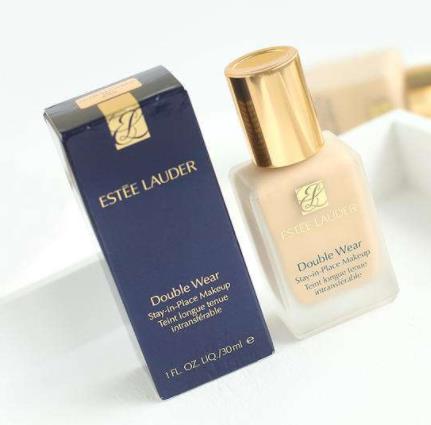 日本cosme大賞十大粉底排名,迪奧凝脂無痕粉底液持久度好