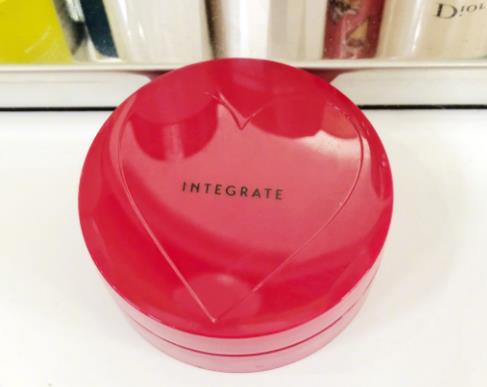 日本好用平價(jià)的氣墊排名,北海道白肌美人氣墊BB霜很有光澤感