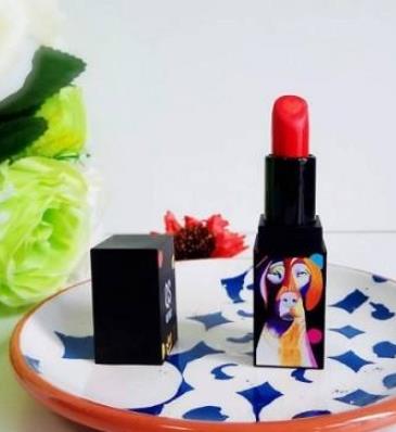 適合學生用的口紅排名,珂式愛芯雙色口紅、尚惠蜜語心機唇膏都不錯