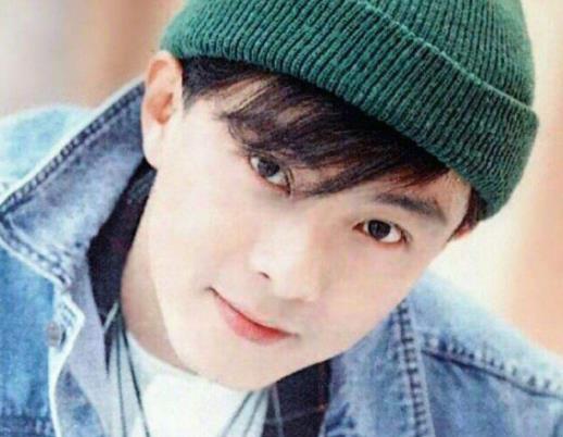 香港十大顏值男神排名,周潤發、張國榮是萬千少女的夢中情人