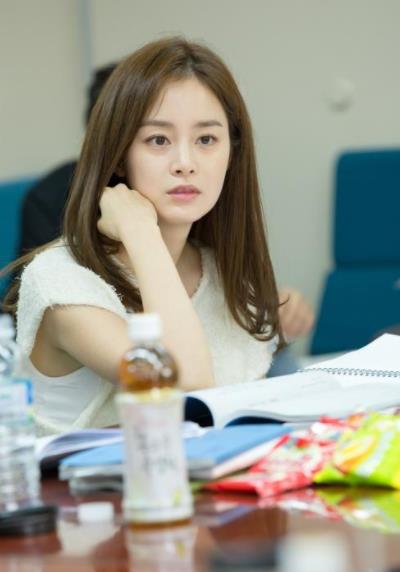 韓國十大最美女明星排名,金泰熙、全智賢演技都很棒