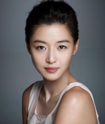 韓國十大最美女明星排名,金泰熙、全智賢演技都很棒