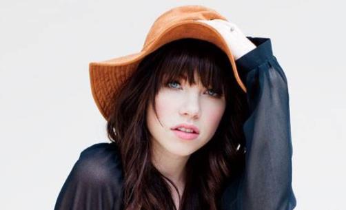 最受歡迎的英文歌排名,《baby》《poker face》點擊過億