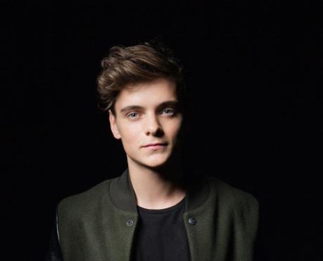 最受歡迎的英文歌排名,《baby》《poker face》點擊過億