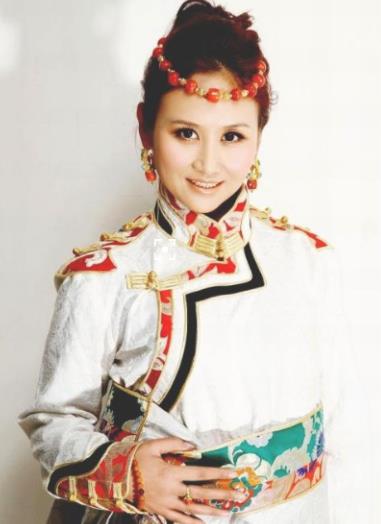 藏族十大美女排名,阿蘭·達(dá)瓦卓瑪、降央卓瑪美若天仙