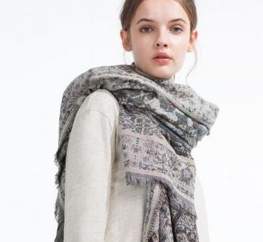 十大奢侈品牌圍巾排名,愛馬仕、古馳都是頂級奢侈品