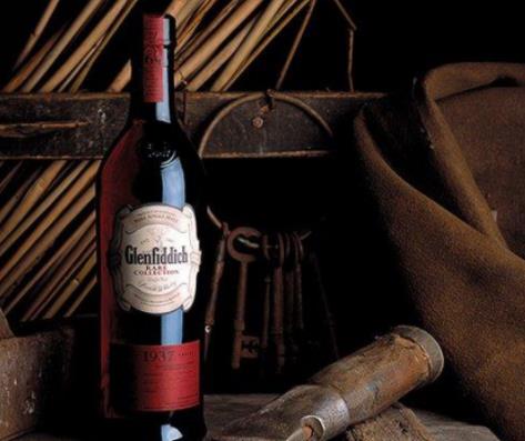 世界十大最貴威士忌排名,麥卡倫M水晶、達爾摩64年很名貴