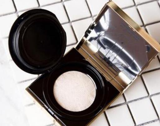 好用的干皮氣墊品牌排名,蘭蔻菁純氣墊、香奈兒果凍氣墊都不錯