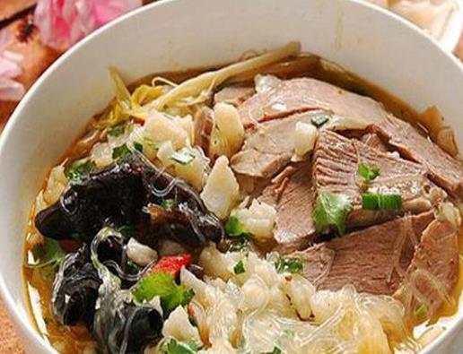 咸陽十大小吃排名,油潑面香辣可口、辣炒蝦尾味道鮮美