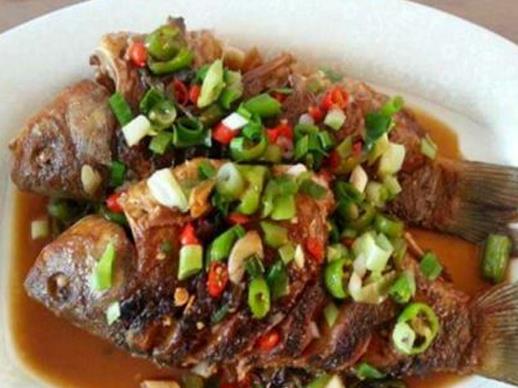 宿遷十大小吃排名,溜素桂魚是傳統漢族菜,膘雞鮮嫩美味