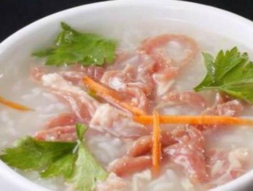 茂名十大小吃排名,牛腩河粉湯汁濃郁,簸箕炊是茂名傳統(tǒng)小吃