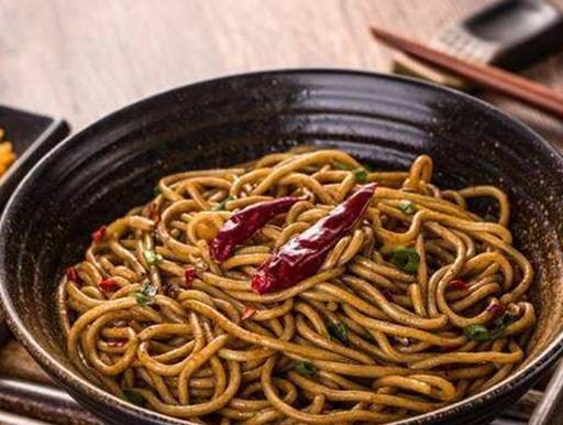 武漢吉慶街十大小吃,老通城豆皮稱豆皮大王,五仲炸肉很鮮美