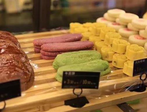 武漢吉慶街十大小吃,老通城豆皮稱豆皮大王,五仲炸肉很鮮美