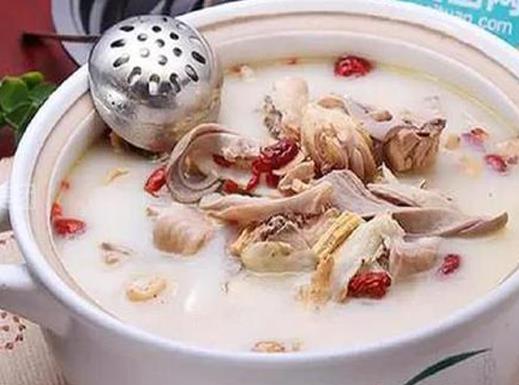 順德十大私房菜排名,仙廟燒雞的臘味飯是頭牌,德云居飯館性價比高