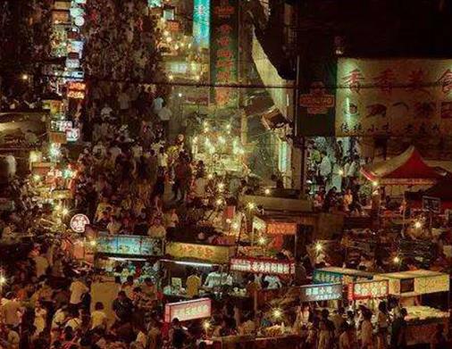 天津十大小吃街排名,遼寧路小吃街的煎餅果子很不錯