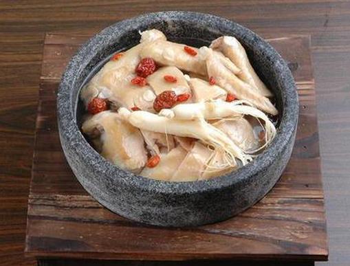 長春市十大美食排名,朝鮮冷面很爽口,打糕有嚼勁