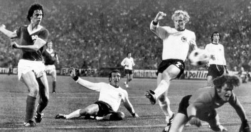 世界杯歷史上十大冷門比賽排行榜 世界杯足球賽場有哪些以弱勝強冷門