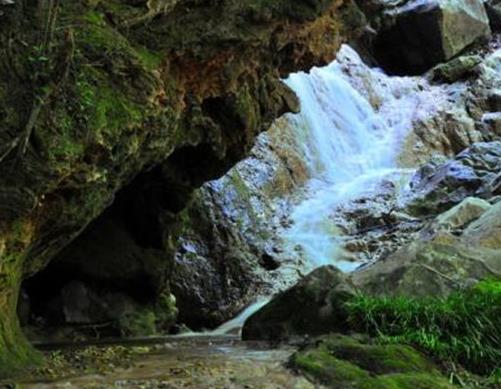 荊門十大旅游景點大全,黃仙洞稱洞內一絕,明顯陵布局合理