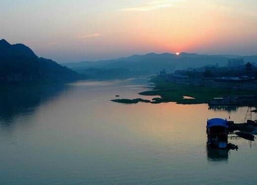 廣安十大旅游景點(diǎn)排名,華鎣山環(huán)境優(yōu)越,寶箴塞旅游區(qū)是有名古寨