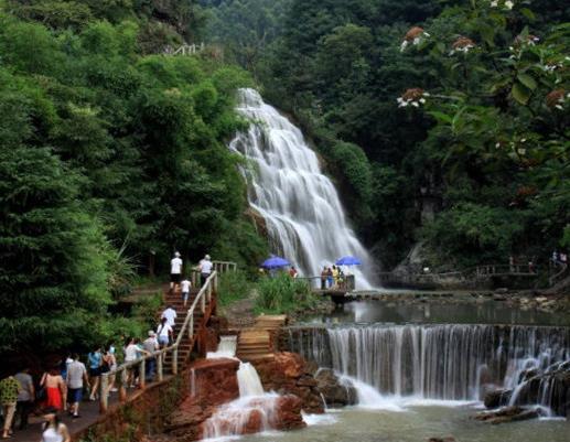 廣安十大旅游景點(diǎn)排名,華鎣山環(huán)境優(yōu)越,寶箴塞旅游區(qū)是有名古寨