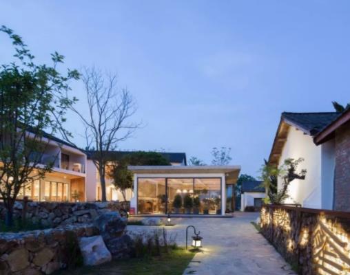 2020年十大民宿品牌排名,松贊綠谷酒店設施齊全,山里寒舍體驗慢節奏