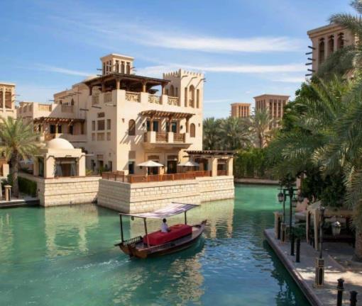 迪拜十大最昂貴的酒店排名,迪拜范思哲宮殿酒店是貴族象征