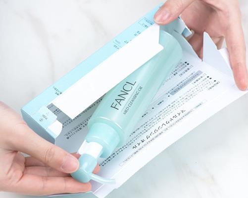 十大日本卸妝油排名,ATTENIR艾天然植物卸妝、kose高絲卸妝油很不錯