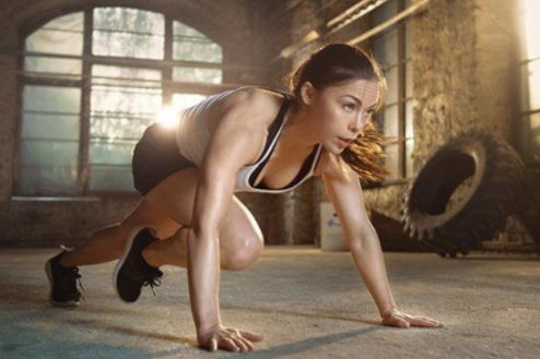 八大居家運動排行榜,平板支撐、深蹲有效改善身體狀況