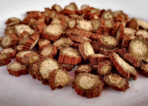 十大活血化瘀的食物排名,紅花能疏通經(jīng)絡(luò),當(dāng)歸緩解月經(jīng)不調(diào)