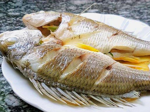 十大活血化瘀的食物排名,紅花能疏通經(jīng)絡(luò),當(dāng)歸緩解月經(jīng)不調(diào)