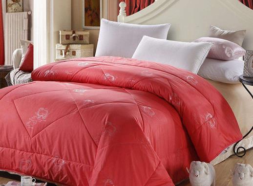 床上用品十大排行榜,羅萊家紡產(chǎn)品優(yōu)質(zhì),紫羅蘭家紡自主創(chuàng)新