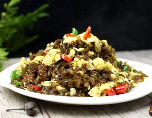 農村常見的十種野菜排名,地皮菜下酒很不錯,苦菜又叫苦苣菜