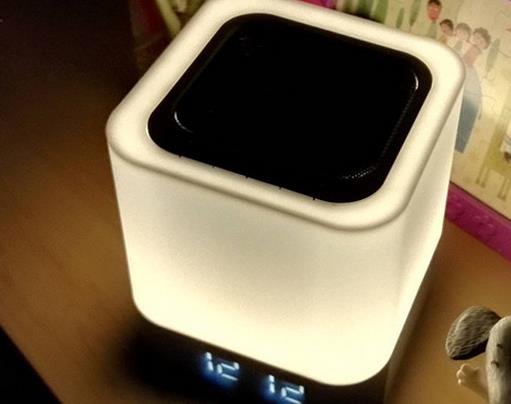 情侶十大創意禮物排行榜,星空投影機很夢幻,定制照片抱枕有意義