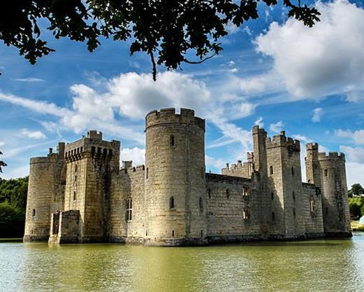 世界十大最讓人驚嘆的護城河,梅登城堡、博丁安城堡值得留戀