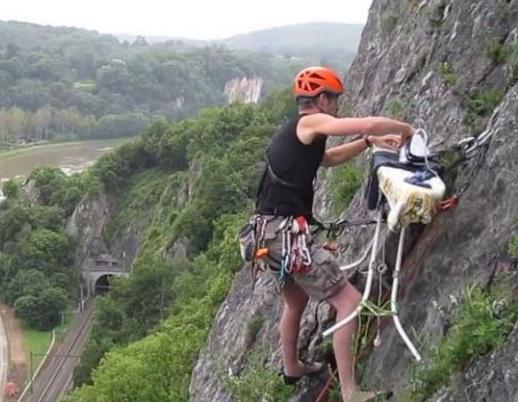 世界十大奇葩運動,床上賽車有幾十年歷史,極限燙衣很危險