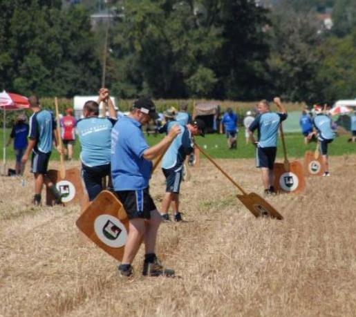 世界十大奇葩運動,床上賽車有幾十年歷史,極限燙衣很危險