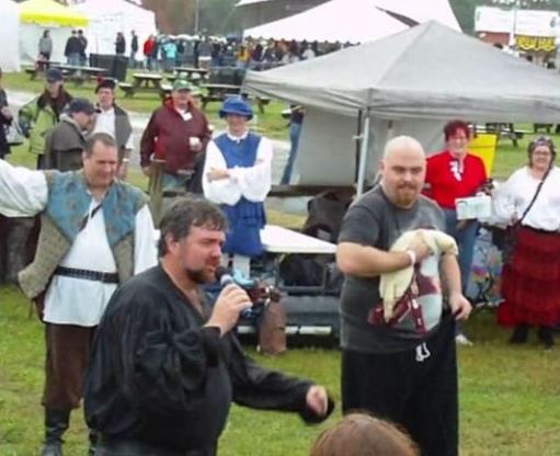 世界十大奇葩運動,床上賽車有幾十年歷史,極限燙衣很危險