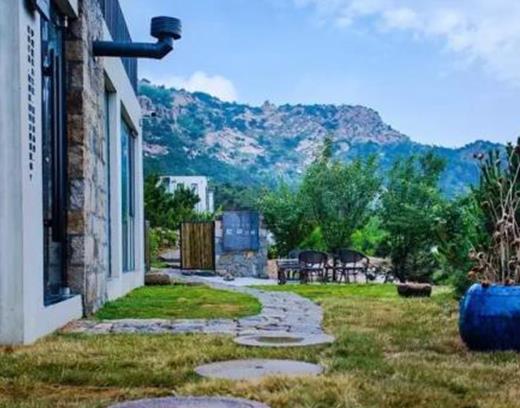 十大國內(nèi)民宿品牌,松贊綠谷環(huán)境優(yōu)美,山里寒舍有歷史沉淀感