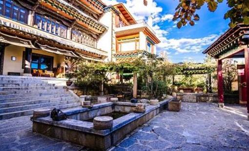 十大國內(nèi)民宿品牌,松贊綠谷環(huán)境優(yōu)美,山里寒舍有歷史沉淀感