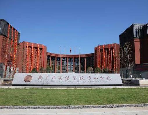 中國排名前十的高中學(xué)校,中國人民大學(xué)附屬中學(xué)、河北衡水中學(xué)有實力